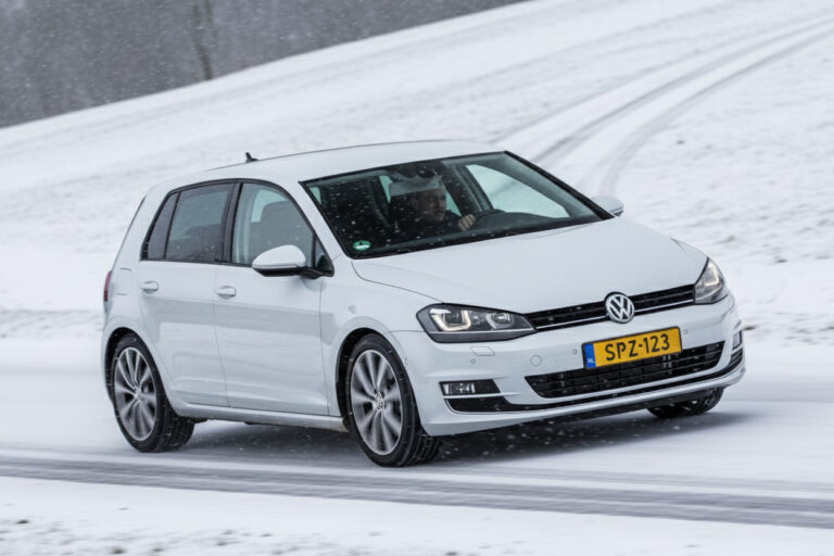 Auto Express žieminių padangų testas 2025 (225/45 R17)