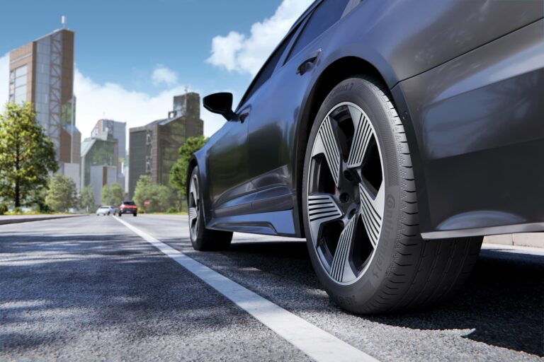 Škoda Elroq: 20 colių Continental EcoContact 7 padangos skirtingų matmenų priekyje ir gale